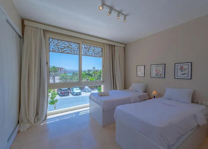 Appartamento Elegant 2-bedroom In Mangroovy, Pool &