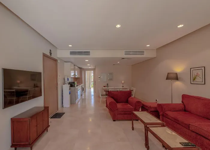 Appartamento Elegant 2-bedroom In Mangroovy, Pool &