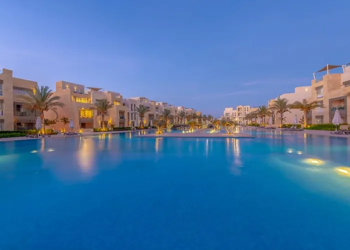 Elegant 2-bedroom In Mangroovy, Pool & Appartamento Hurghada
